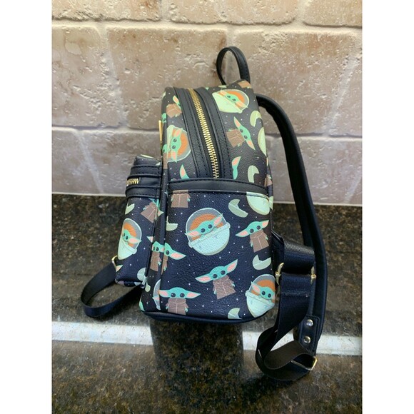 Loungefly Disney Parks Star Wars The Mandalorian Grogu Yoda Backpack Like New - Picture 7 of 12